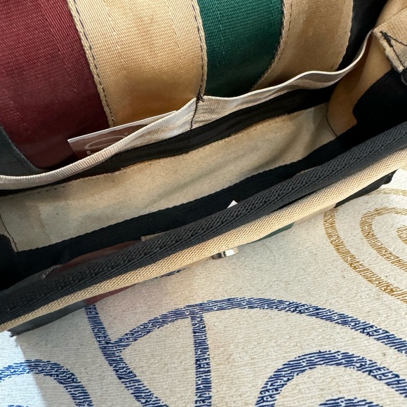 Unique Seatbelt bag! Reused materials - Picture 5 of 9